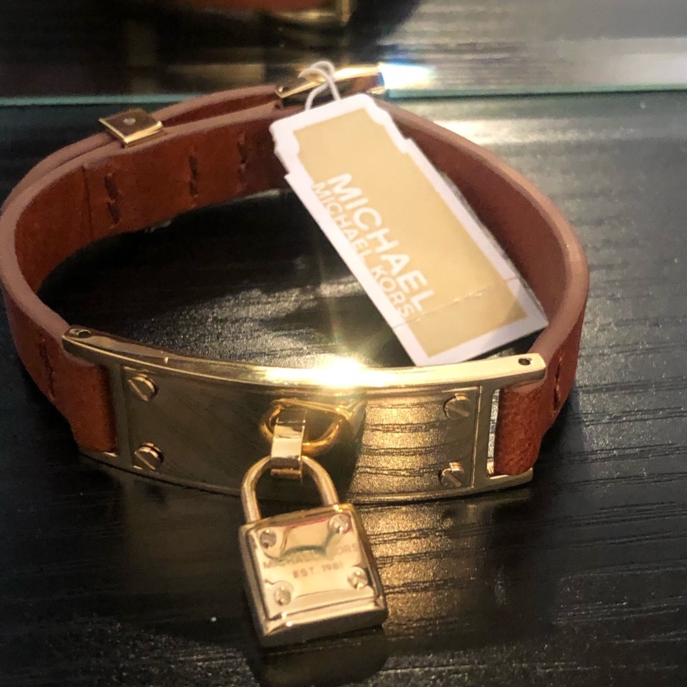 Michael Kors leather & gold metal buckle bracelet